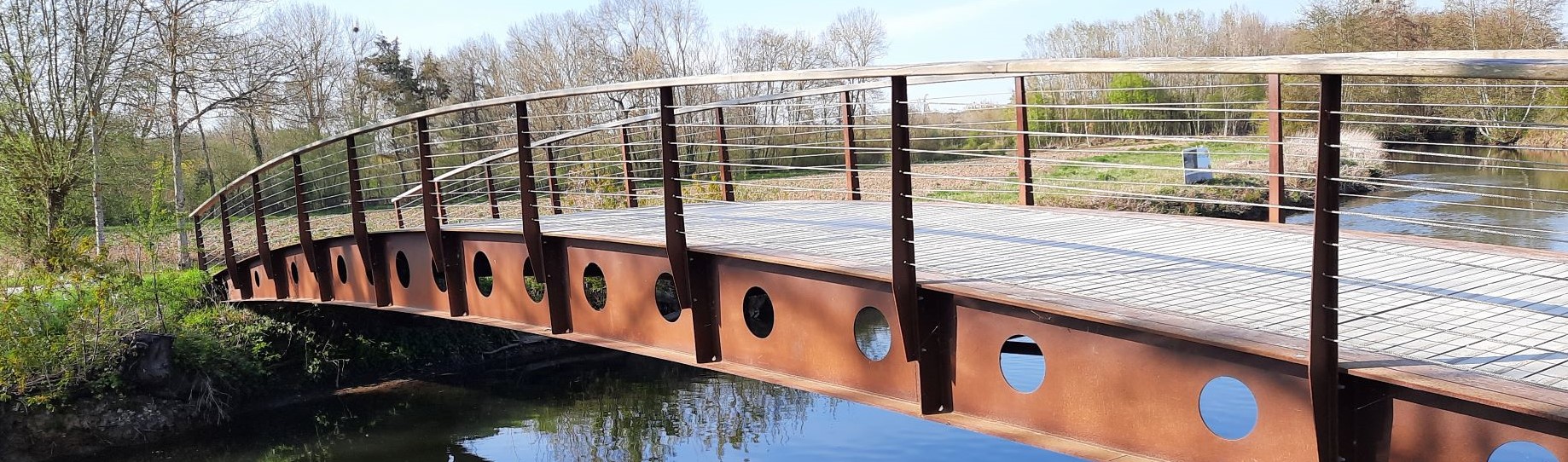 fabricant, passerelle, acier, galvanis&eacute;